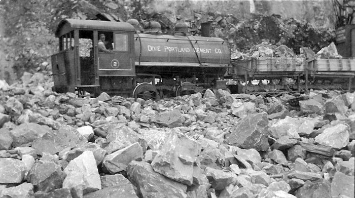 Dixie Portland Cement quarry, Richard City, c. 1927, alternate view