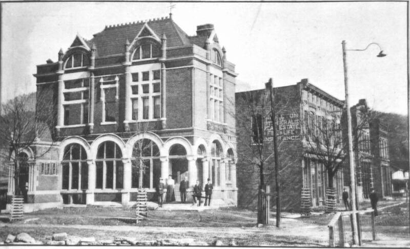 First National Bank building, South Pittsburg