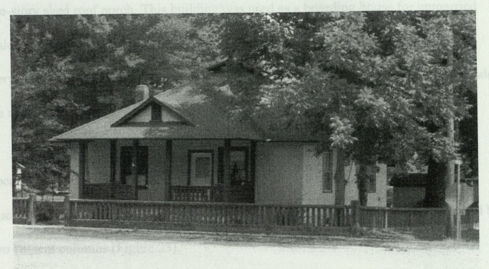 Pyramid cottage, Richard City
