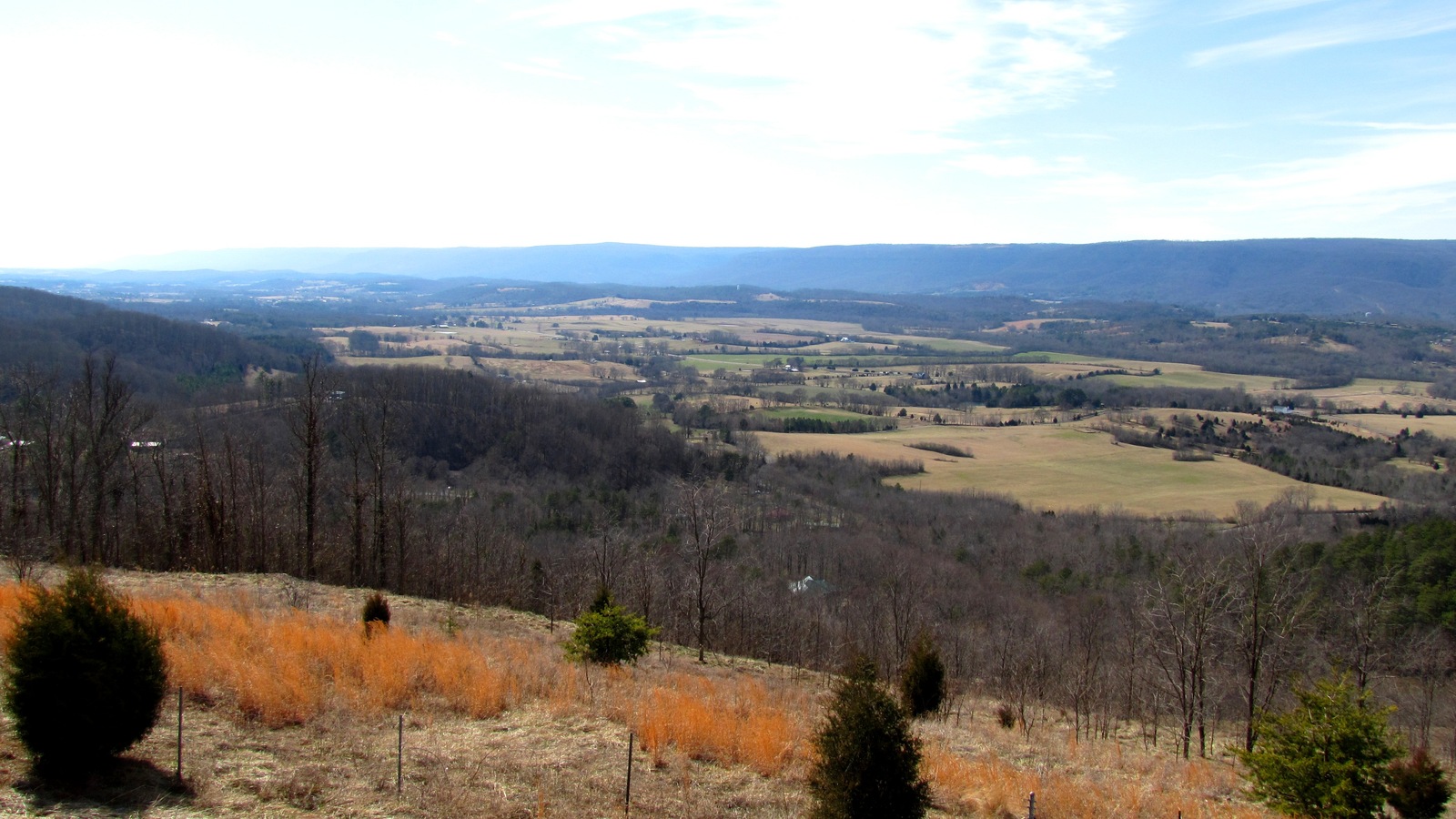Sequatchie Valley view from a Cumberland Plateau ridge in Marion County, Tennessee, similar to the valley views from the Jasper Mountain rim above Jasper Highlands