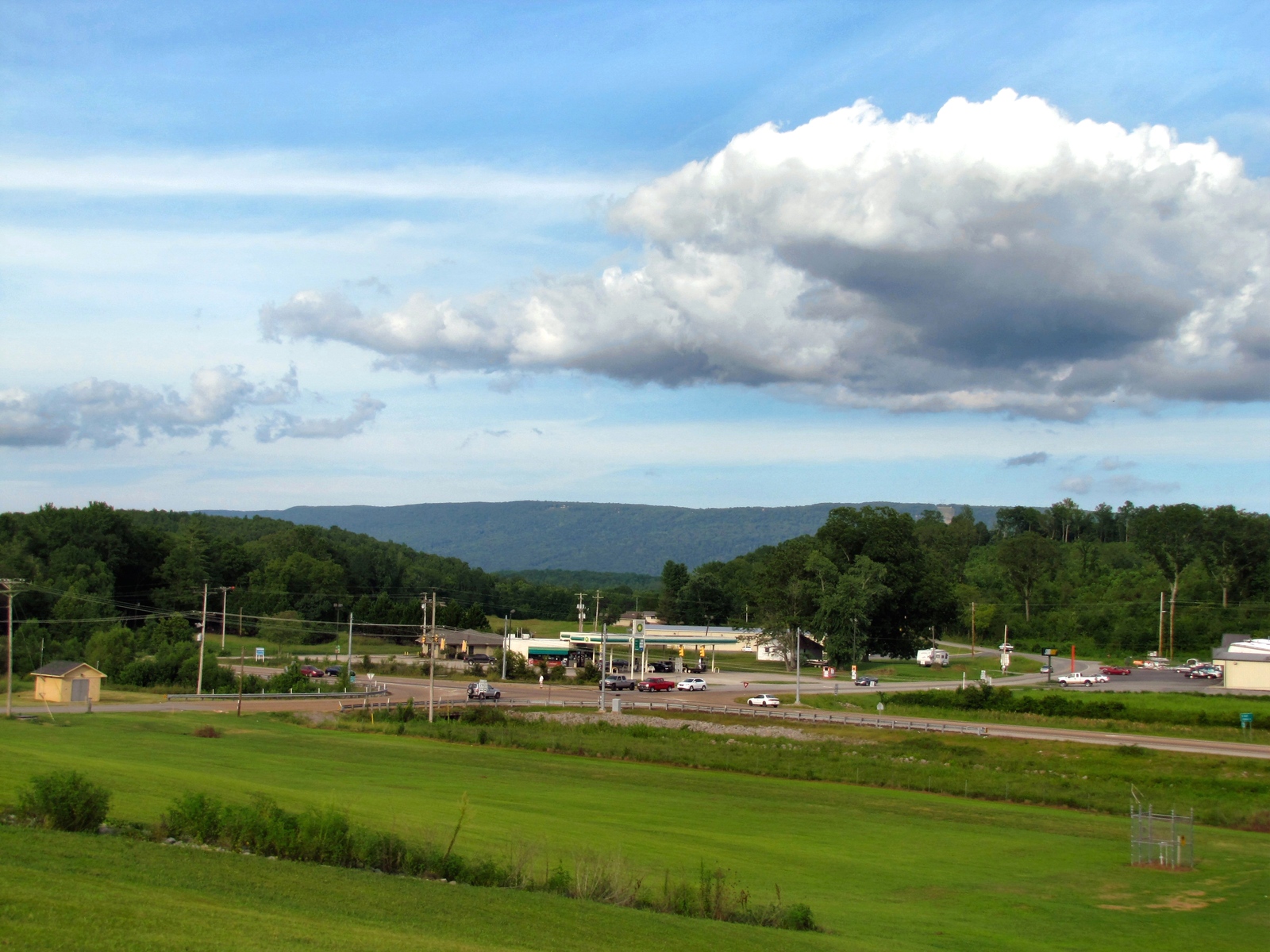 Tennessee State Routes 28 and 283 at Whitwell in Marion County, the Sequatchie Valley road corridor that runs past the Mineral Springs community to the south